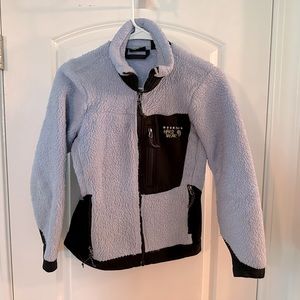 Women’s small mountain hardware fleece jacket. Periwinkle color.